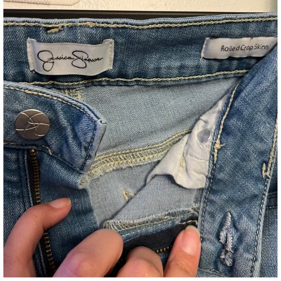 Jessica Simpson Rolled Crop Skinny Jeans โ Size 10/30 - Picture 6 of 8